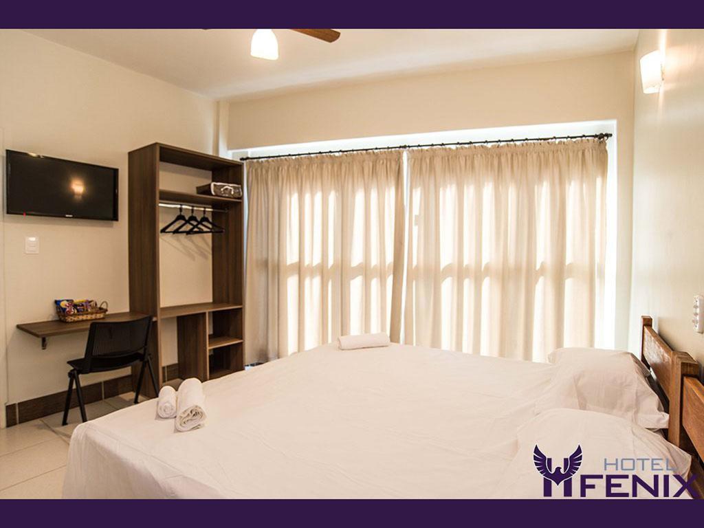 Hotel Fenix Assis Esterno foto